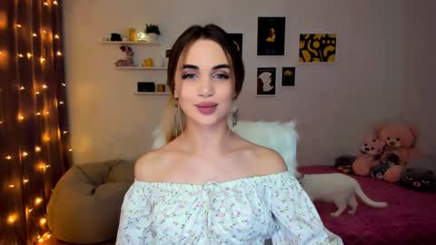Snapshot of mellifluoustess chatting on December 11, 10:38 pm Tessa online show from December 11, 10:38 pm