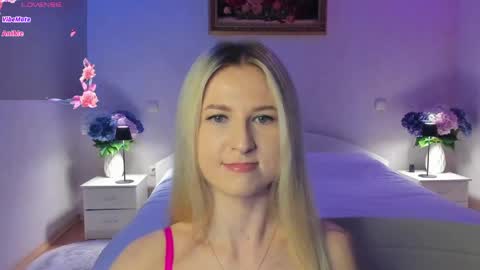 Mellina online show from March 28, 8:32 pm