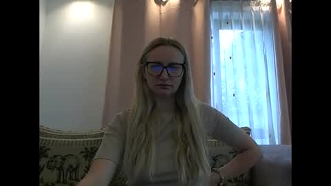 Melly online show from June 6, 7:14 am