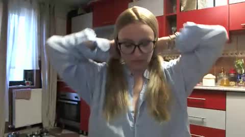 Melly online show from March 9, 8:52 am