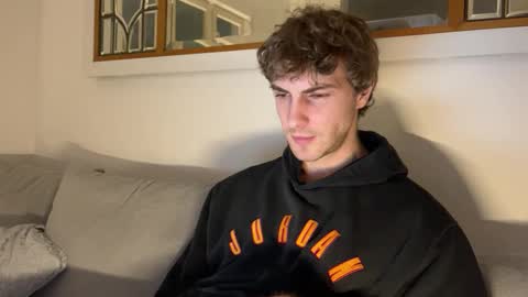 Melodicass online show from February 4, 9:08 pm