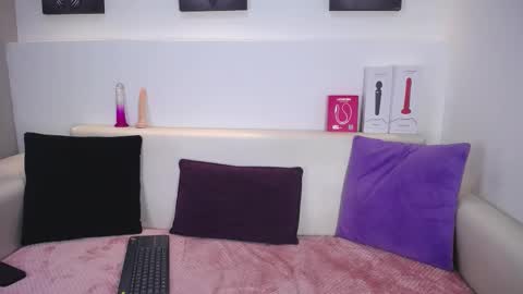 Melodi online show from January 8, 1:28 pm