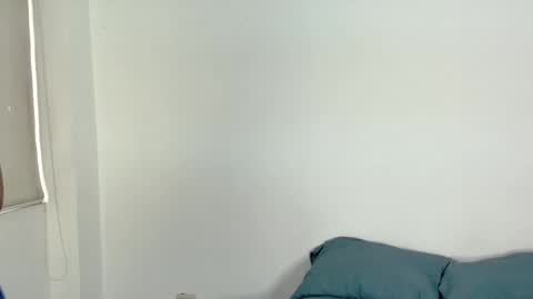Snapshot of melody24_ chatting on February 25, 2:37 pm melody24_ online show from February 25, 2:37 pm