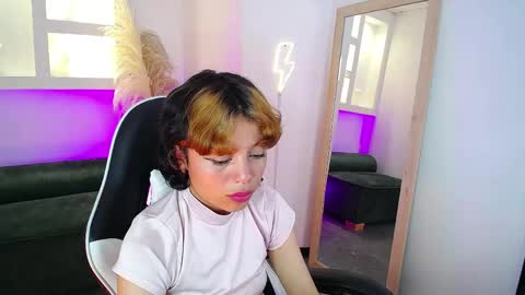 melody701583as online show from April 18, 2:41 pm