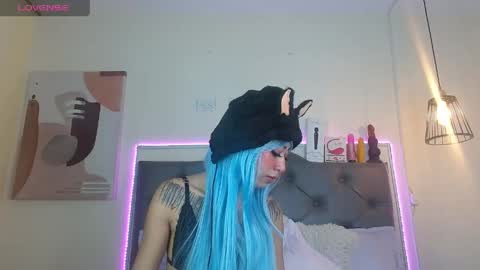 M E L O D Y   online show from April 15, 3:59 pm