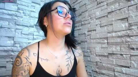 MELODY  HILS online show from January 21, 6:45 pm