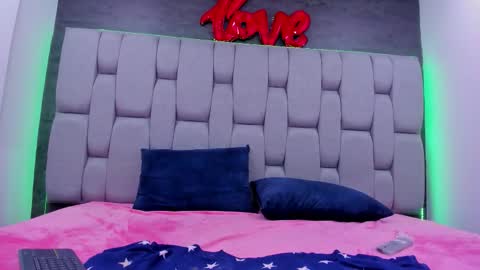 melody_kener online show from February 25, 3:21 am