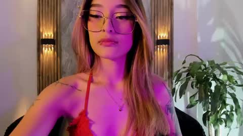 melodylanee online show from June 5, 11:04 am