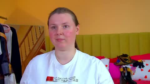 Melody online show from April 25, 7:32 am