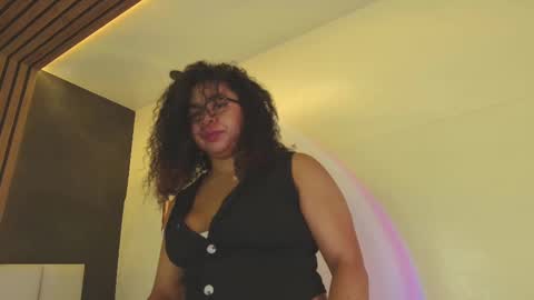  Memphis Williams  online show from February 26, 3:25 am