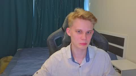 Snapshot of meow_mickey chatting on September 10, 1:34 pm Mickey online show from September 10, 1:34 pm