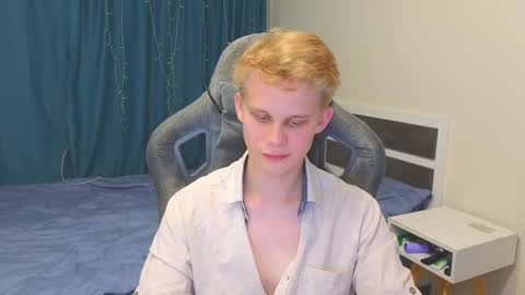 Mickey online show from October 20, 3:06 pm