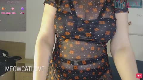 meowcatlove online show from December 9, 7:18 pm