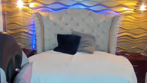    online show from February 26, 8:04 pm