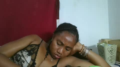 meraldaaaa online show from October 13, 6:04 am