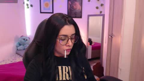 Merilyn  online show from October 7, 7:10 pm