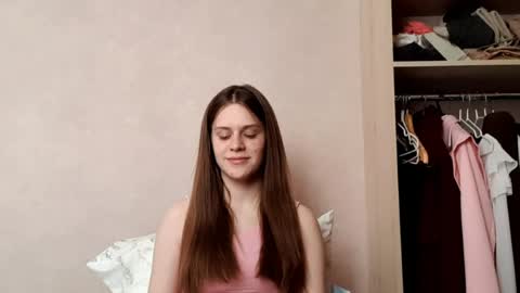 Aurora online show from April 20, 7:00 am