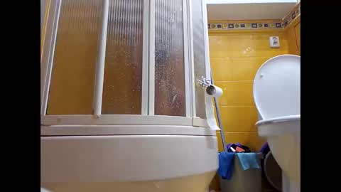 messagemeifyouwanttochatgmail online show from February 9, 7:48 am