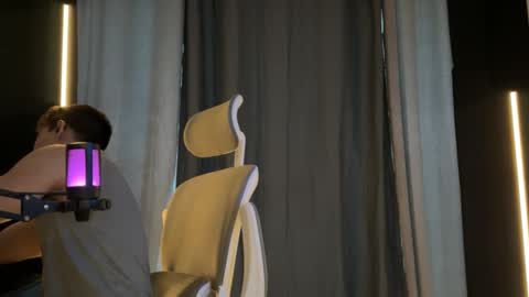 mettew22cm online show from October 19, 8:41 am