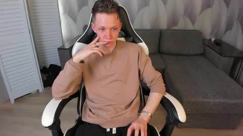 MEVERIK OUSHEN online show from March 31, 1:44 pm