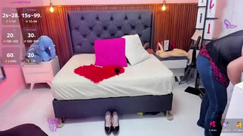 meylagia online show from May 6, 3:23 am