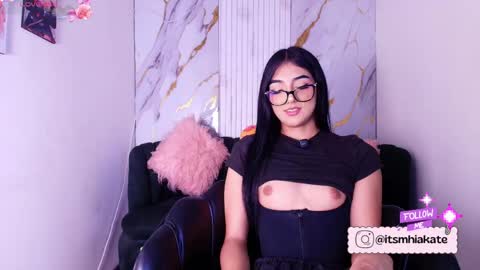 Mhia Kate online show from June 6, 12:11 pm