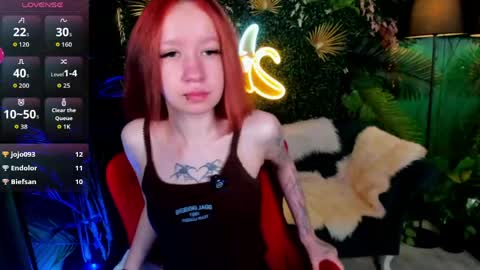 Mia online show from May 31, 9:27 pm