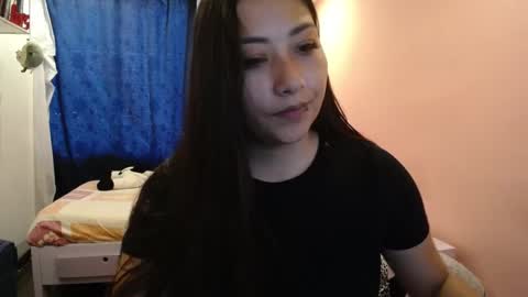 Mia zoe online show from December 7, 8:55 pm