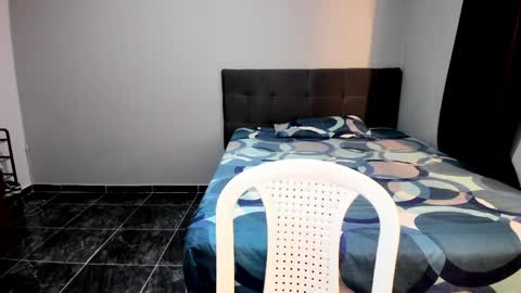 mia_18nice online show from April 10, 6:30 am