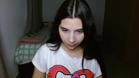 Mia online show from September 27, 3:37 am