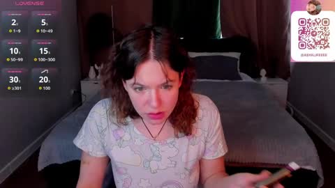 mia online show from May 14, 1:59 am
