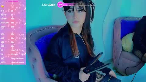 Mia online show from November 5, 5:53 am