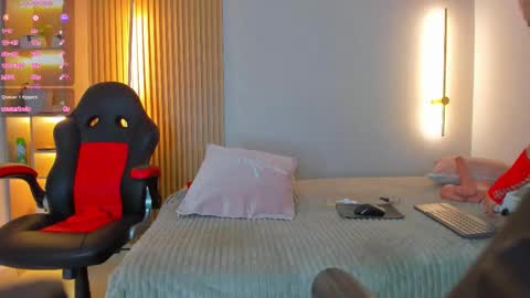 Mia  online show from October 10, 12:11 pm