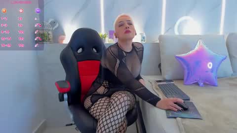 Mia  online show from March 6, 11:47 am