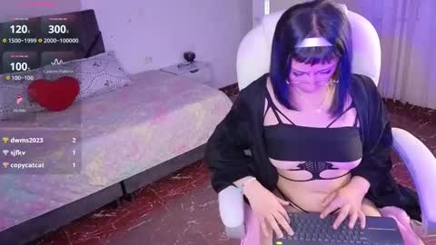 mia online show from February 10, 6:27 am