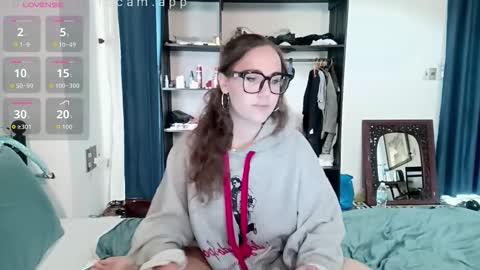 Snapshot of mia_boone chatting on September 17, 11:30 pm mia_boone online show from September 17, 11:30 pm