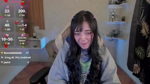 Snapshot of mia_cat05 chatting on January 10, 8:51 am Mia online show from January 10, 8:51 am