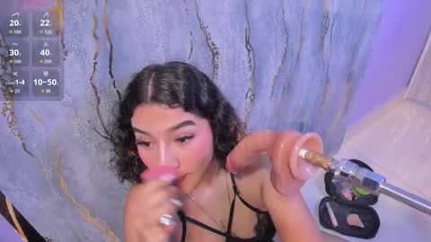 mia online show from October 30, 11:44 am