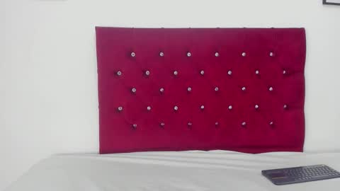 mia online show from October 10, 12:00 pm