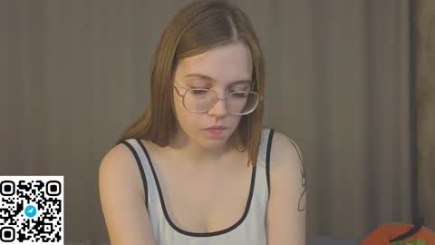 Mia online show from November 7, 12:29 pm