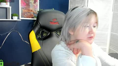 Mia online show from May 28, 3:04 am