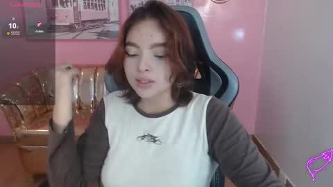 Mia online show from December 21, 1:50 pm