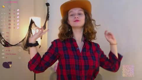 Mia  online show from November 1, 5:01 pm