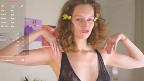 Mia  online show from September 27, 3:21 pm