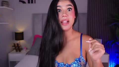 Mia  online show from May 20, 12:44 pm