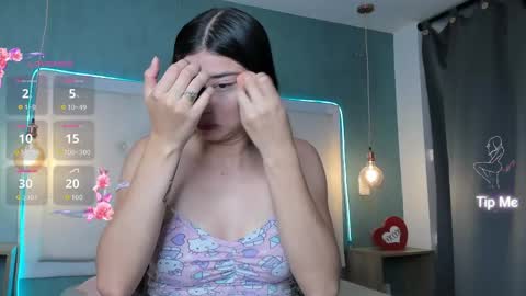 mia online show from May 11, 12:45 pm
