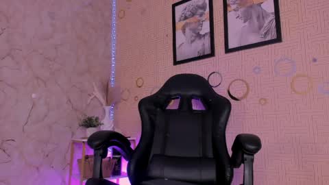 Mia online show from March 27, 12:38 am