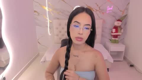    online show from December 20, 12:45 pm