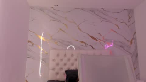    online show from November 26, 12:46 pm