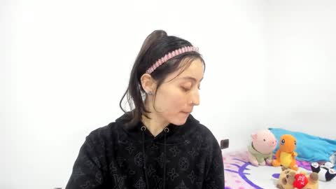 mia kaneee online show from December 21, 4:19 am